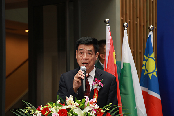 忻顺康发言.JPG 忻顺康发言.JPG