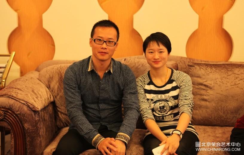 Rong Hui exchanged with Olympic champion Wu Jing Yu from Jingdezhen 