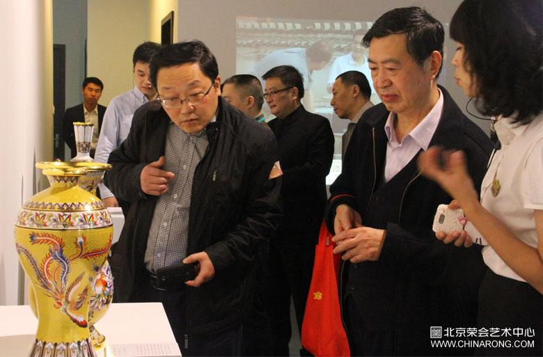 A perfect ending, Zhang Tonglu and Xiong Jianjun's 2012 Enamel Art National Tour Exhibition in Chengdu